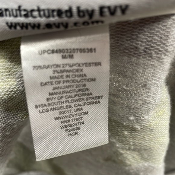 DC Superhero Girls Gray Romper Size Medium - Picture 8 of 8